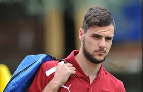 Destro di inginkan oleh banyak klub