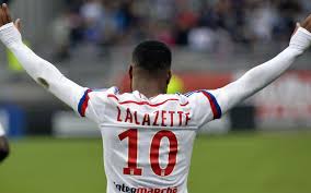 peluang Liverpool untuk dapatkan Lacazette cukup besar