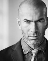 Zidane cocok untu gantikan Rafael Benitez sebagai pelatih baru Madrid